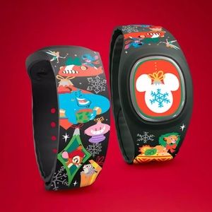 New!! 2023 Disney Holiday Classic Mickey and Friends MagicBand+
